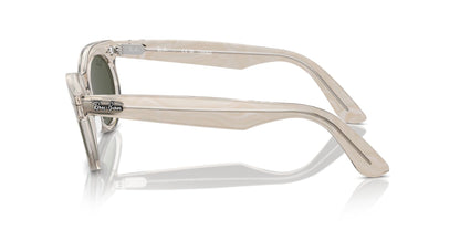 Ray-Ban Wayfarer Oval RB2242
