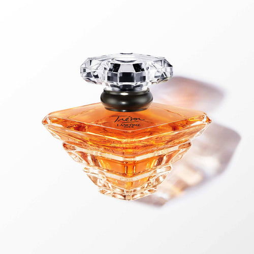 Lancôme Trésor Eau de Parfum - Long Lasting Fragrance with Notes of Rose, Lilac, Peach & Apricot Blossom - Elegant & Romantic Women's Perfume