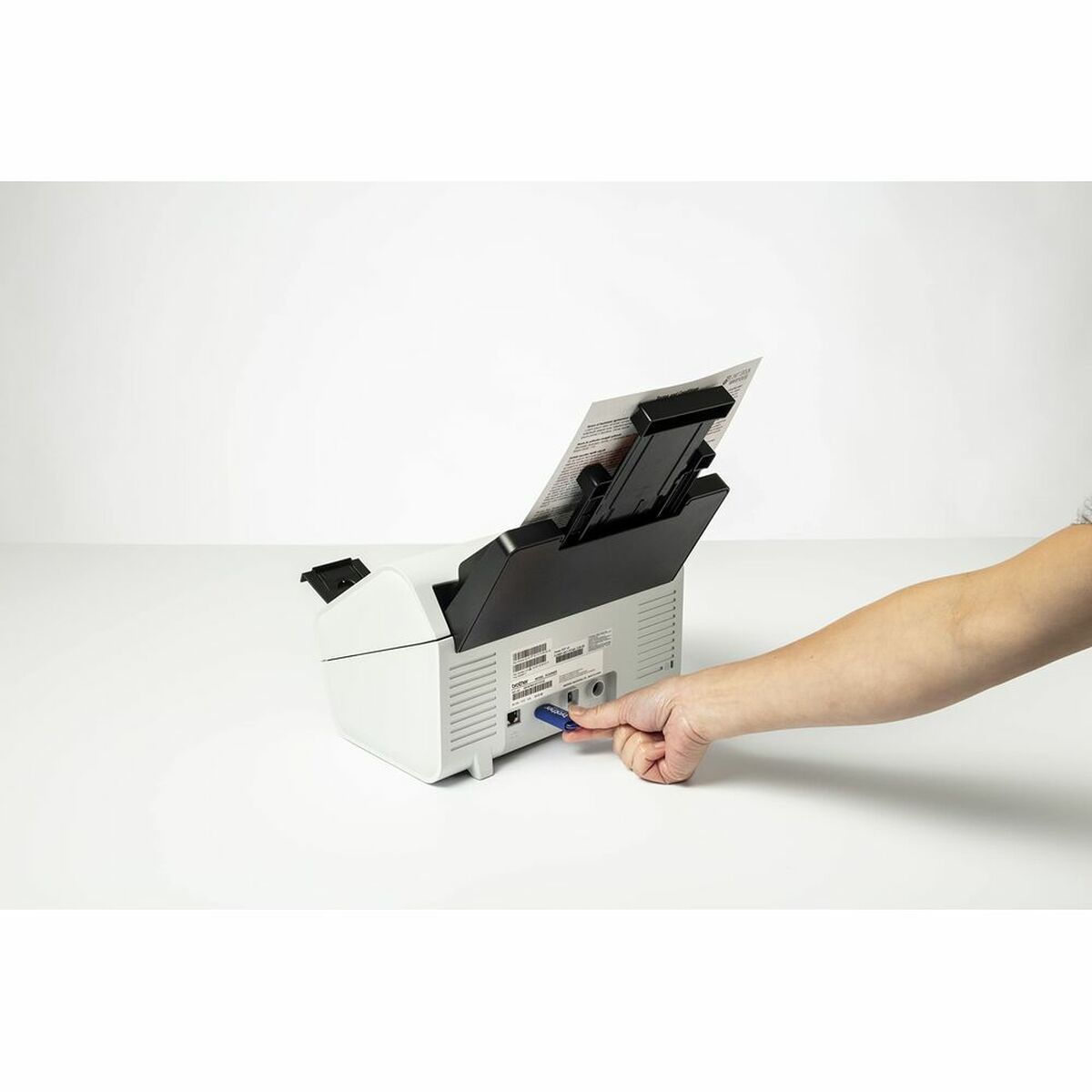 Tragbarer Scanner Brother ADS4900WRE1