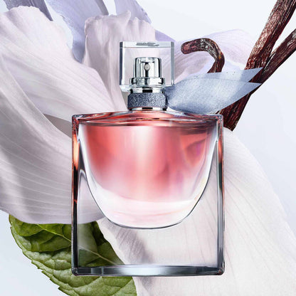 Lancôme La Vie Est Belle Eau de Parfum - Long Lasting Fragrance with Notes of Iris, Earthy Patchouli, Warm Vanilla & Spun Sugar - Floral & Sweet Women's Perfume